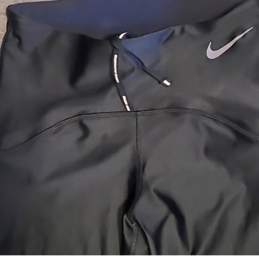 ❤️LikeNew!! Nike Dry-Fit black leggings. Xs